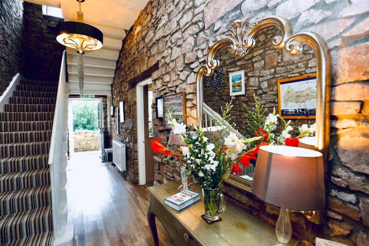Ty Croeso Boutique B&B Крикгауел Екстер'єр фото