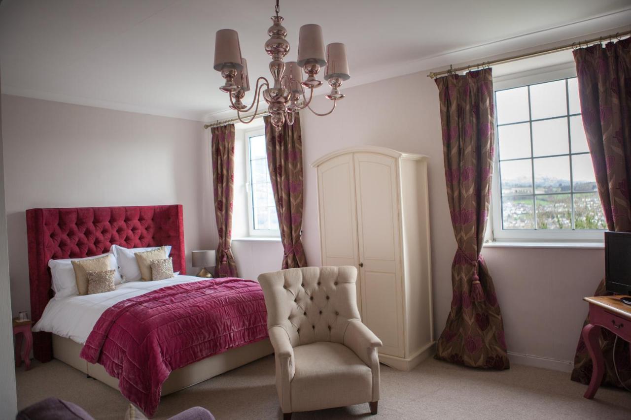 Ty Croeso Boutique B&B Крикгауел Екстер'єр фото